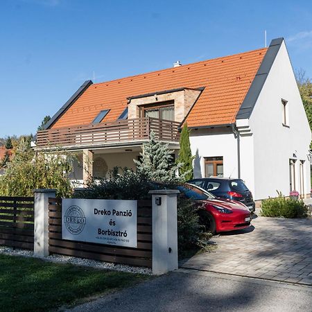 Dreko Panzio & Borbisztro Bed & Breakfast Győrújbarát Eksteriør bilde