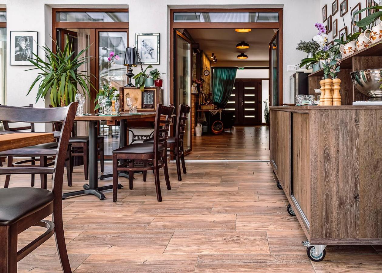 Dreko Panzio & Borbisztro Bed & Breakfast Győrújbarát Eksteriør bilde