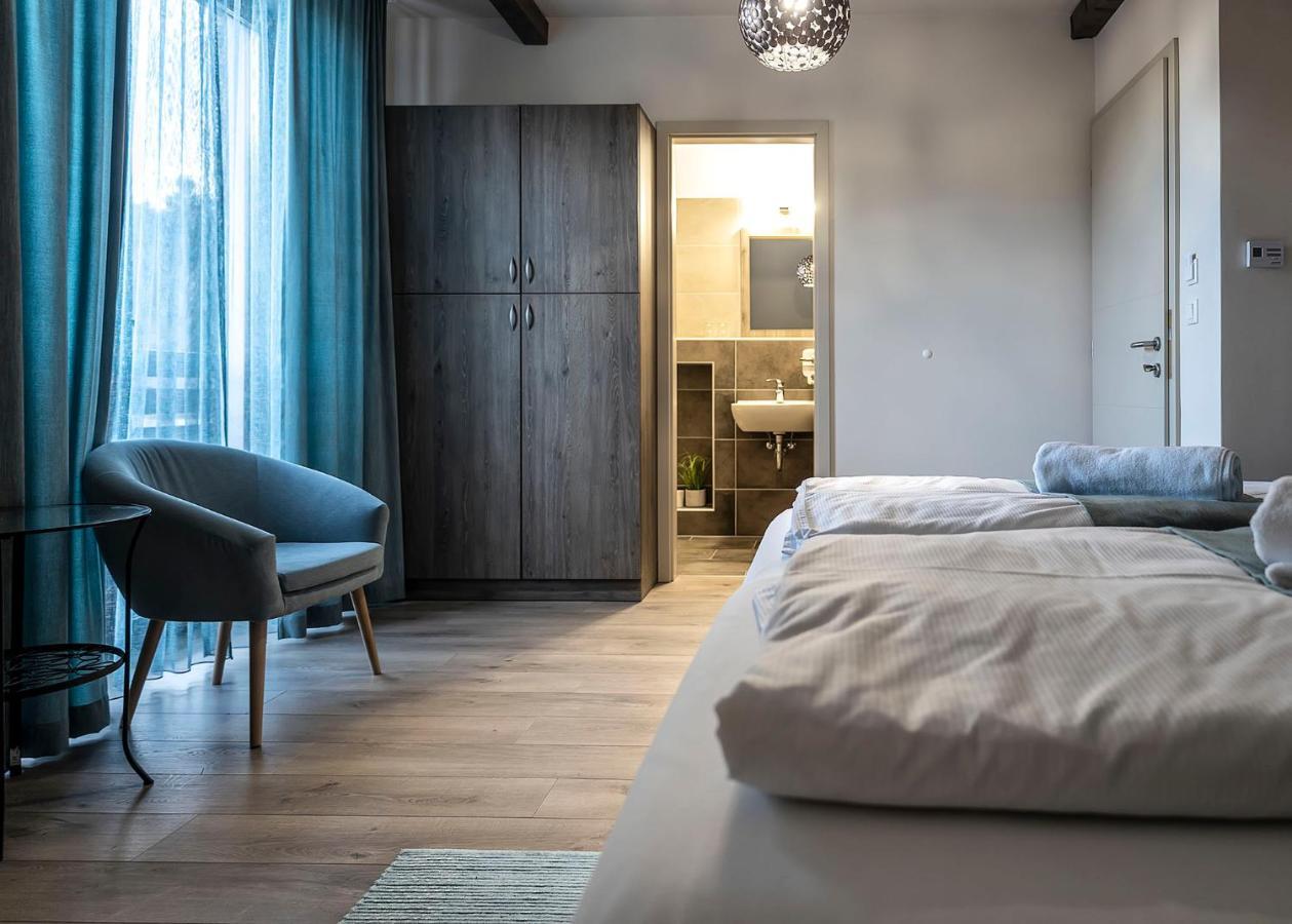 Dreko Panzio & Borbisztro Bed & Breakfast Győrújbarát Eksteriør bilde