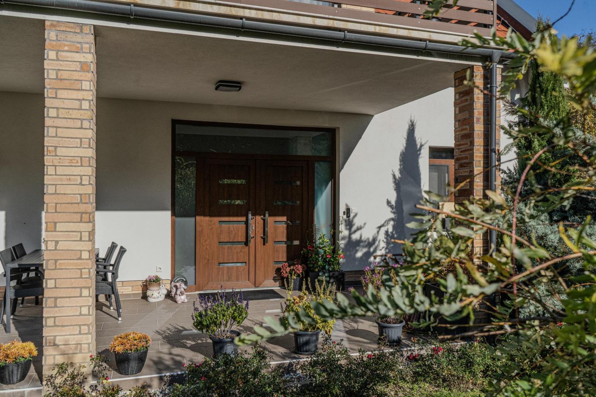 Dreko Panzio & Borbisztro Bed & Breakfast Győrújbarát Eksteriør bilde