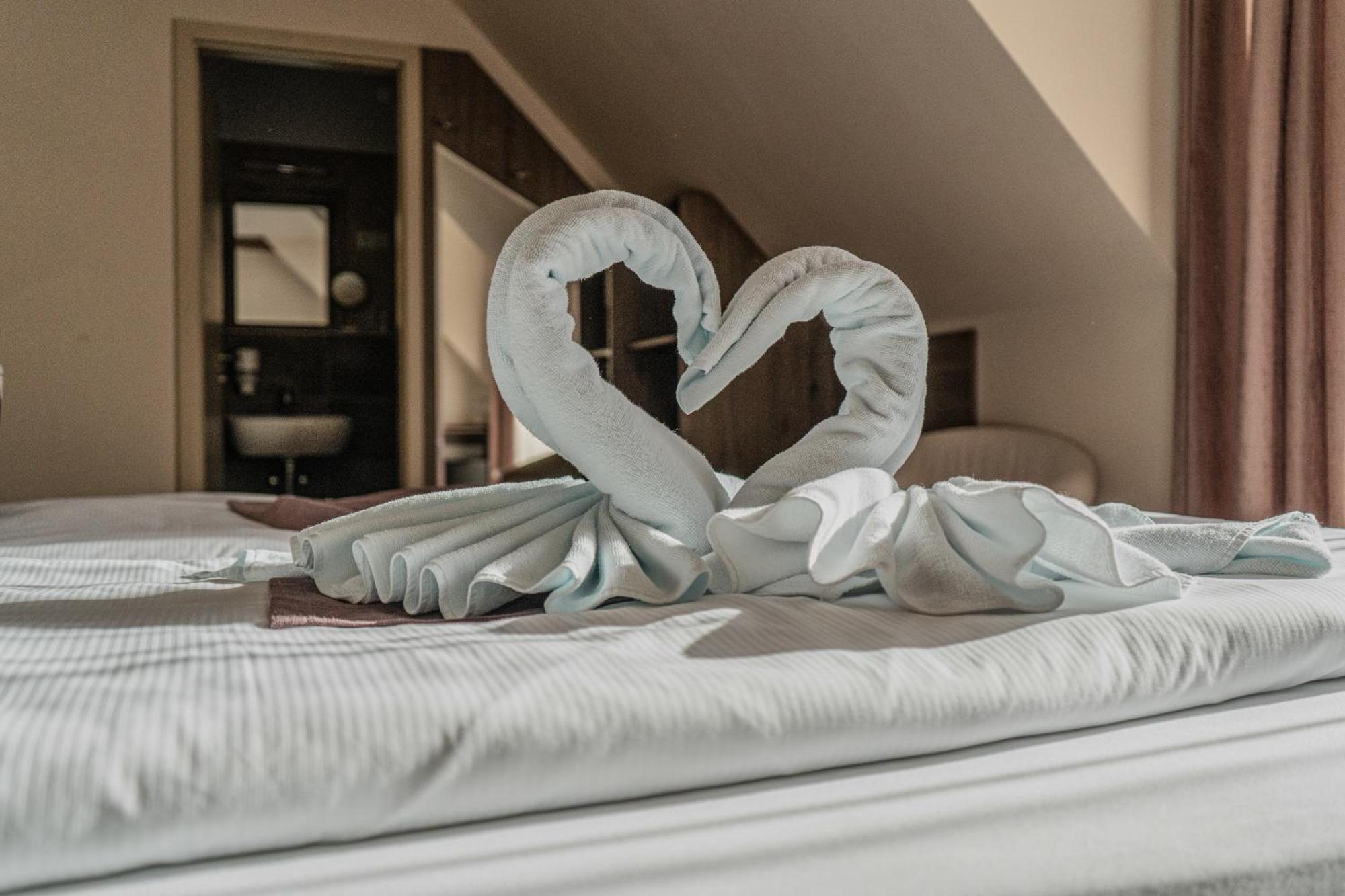 Dreko Panzio & Borbisztro Bed & Breakfast Győrújbarát Eksteriør bilde