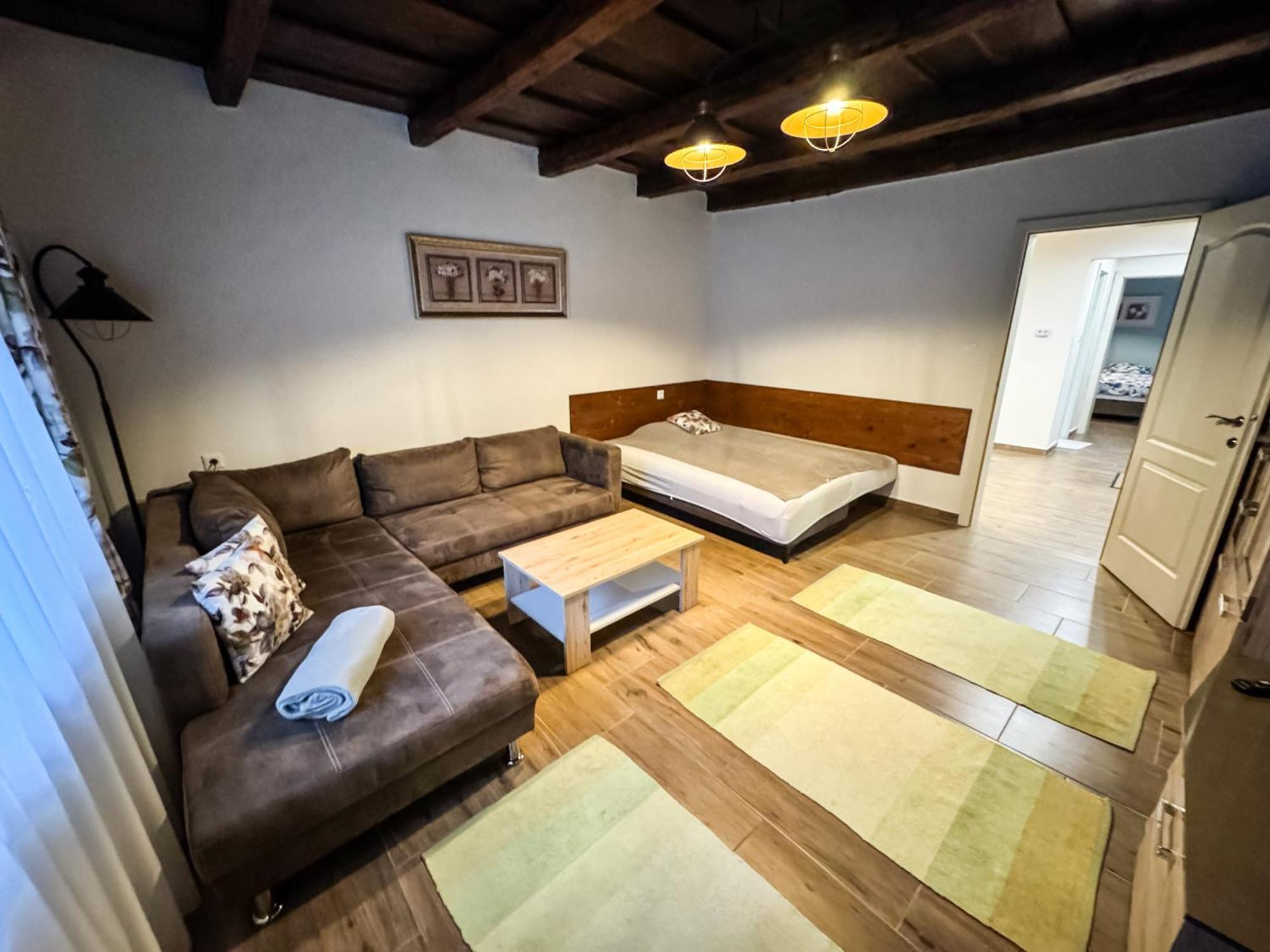 Dreko Panzio & Borbisztro Bed & Breakfast Győrújbarát Eksteriør bilde