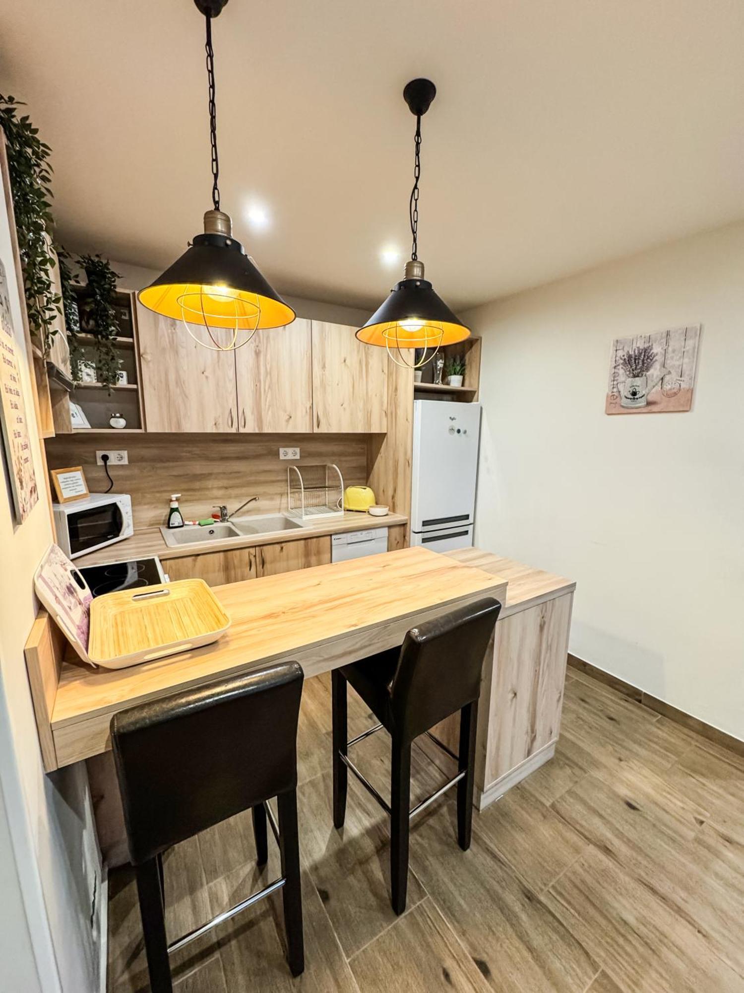 Dreko Panzio & Borbisztro Bed & Breakfast Győrújbarát Eksteriør bilde